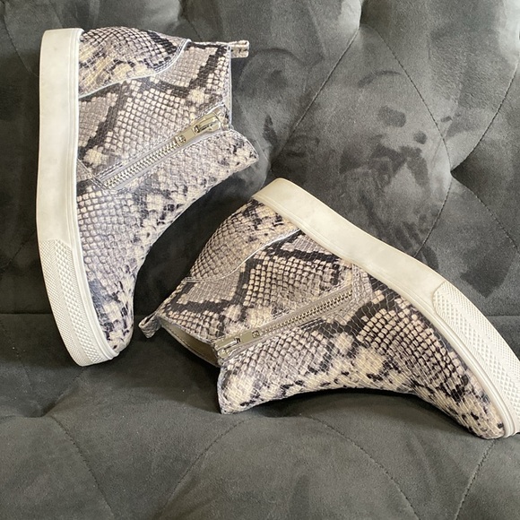 Steve Madden Wedge Snakeskin Sneaker Boot - Picture 5 of 10